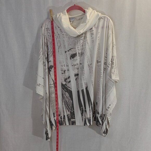 Cover Charge One Size Newsprint Cover-Up Poncho Style White/Black - Picture 12 of 15